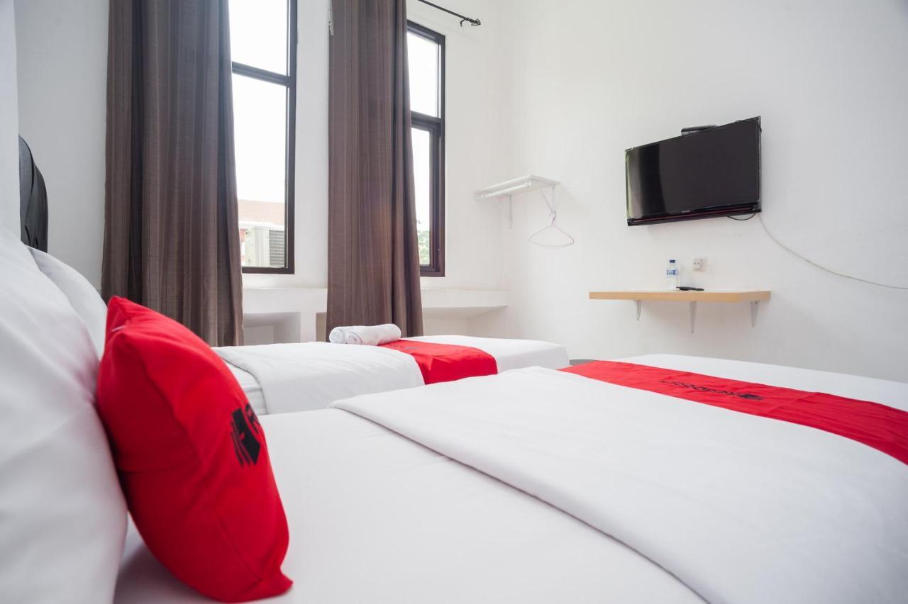 Reddoorz At Jalan Bangau Palembang Hotel Eksteriør billede