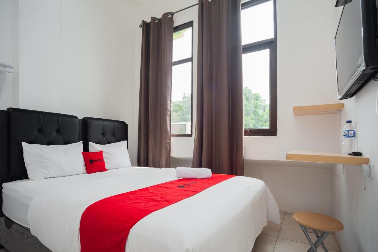Reddoorz At Jalan Bangau Palembang Hotel Eksteriør billede