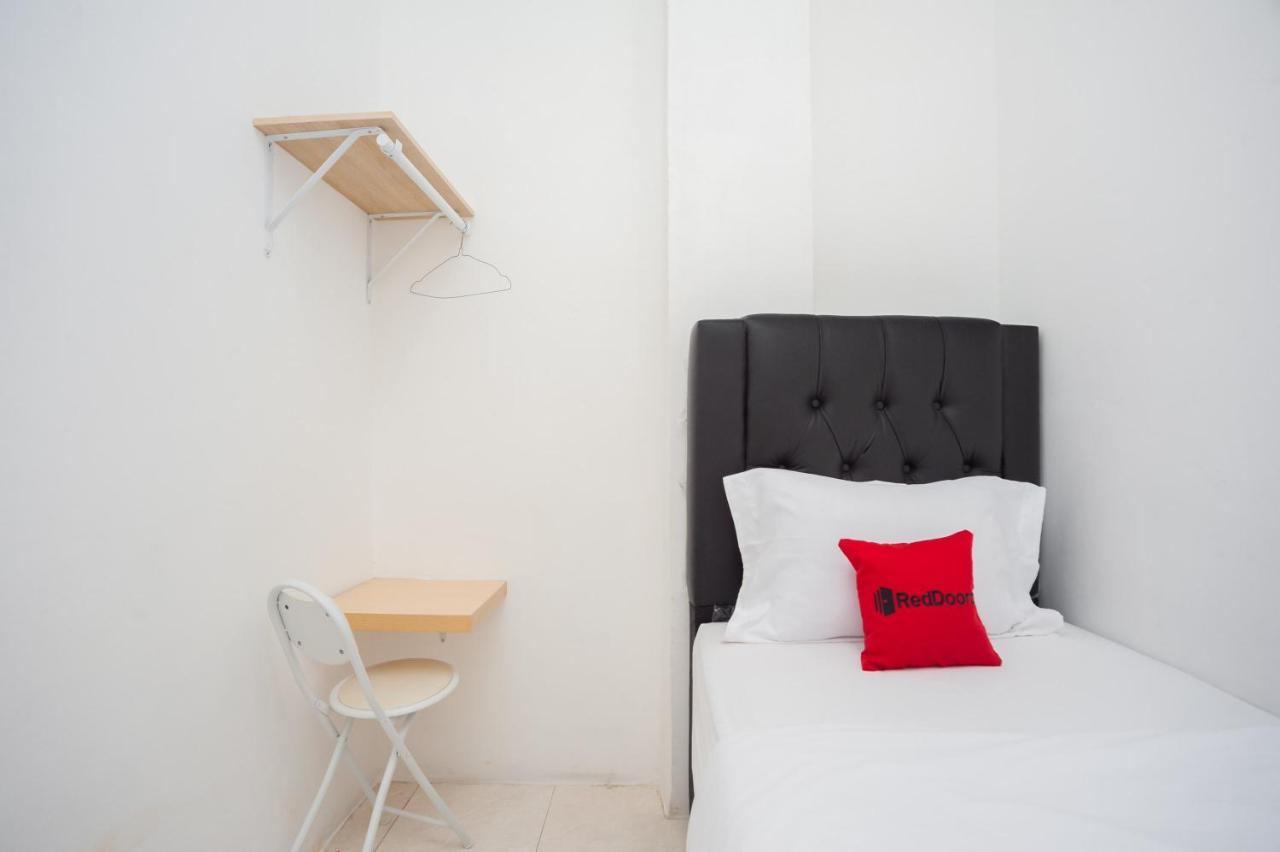 Reddoorz At Jalan Bangau Palembang Hotel Eksteriør billede